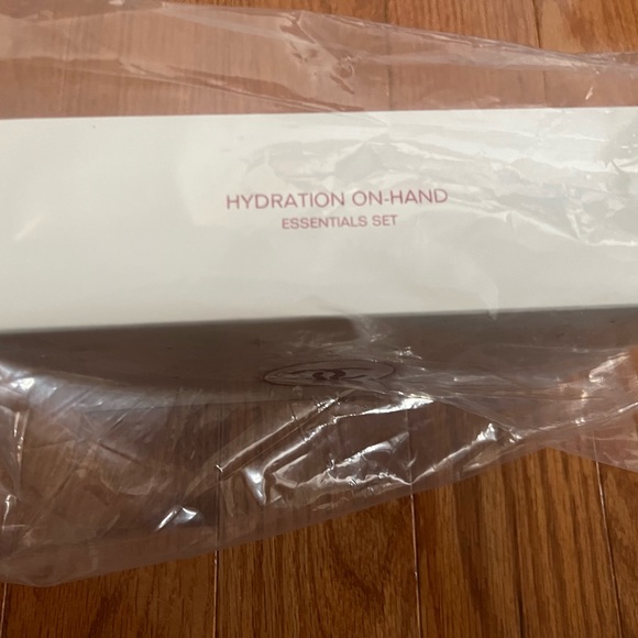 Chanel Hand Cream and Lip Balm Set - Picture 3 of 5